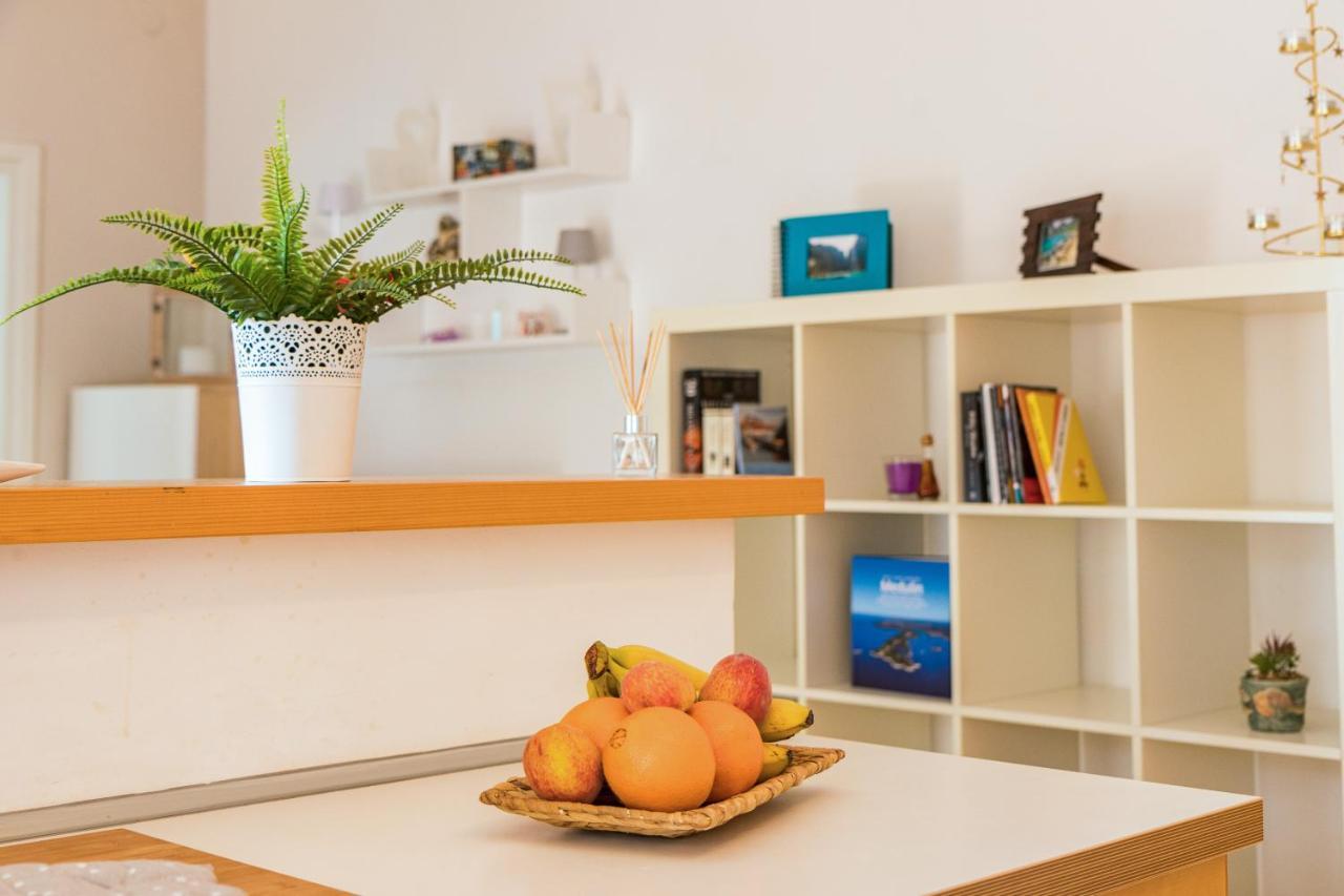 Appartamento Cubo Pola Esterno foto